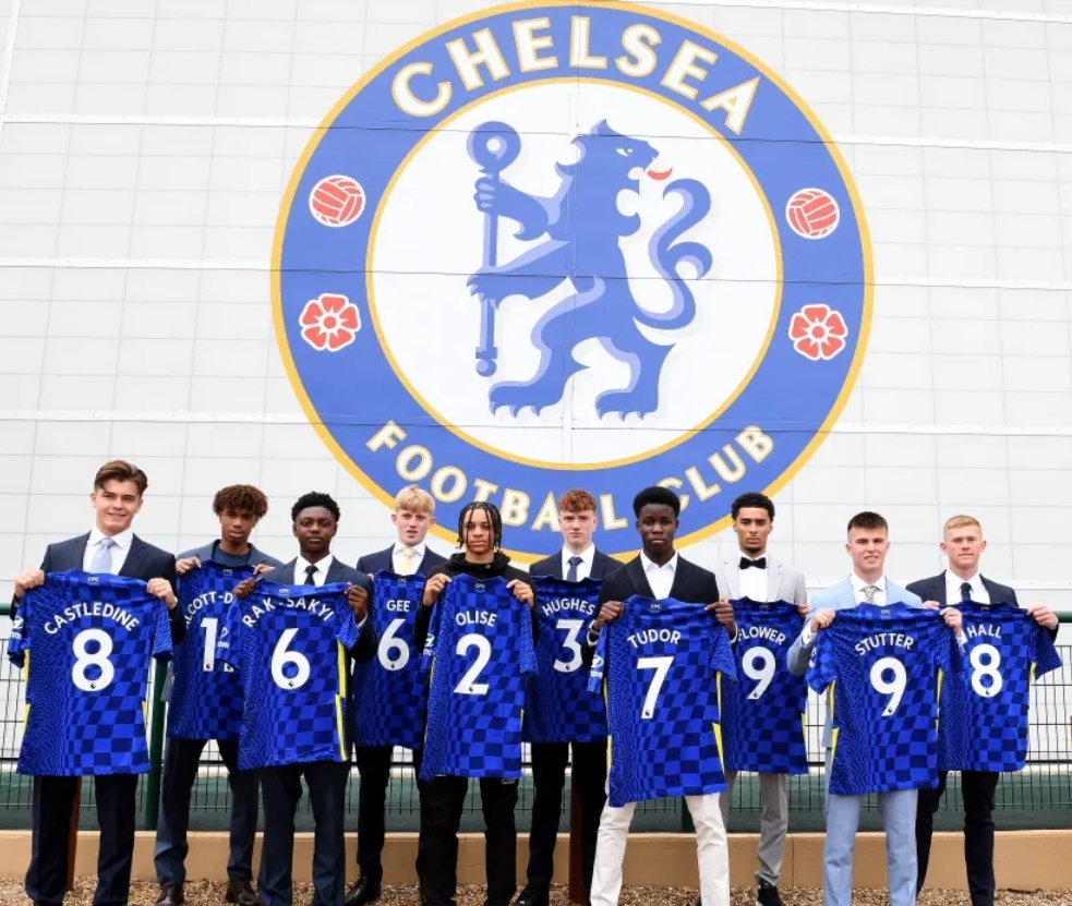 10 Chelsea Academy Graduates That Signed New Contract Ahead of 2021/22